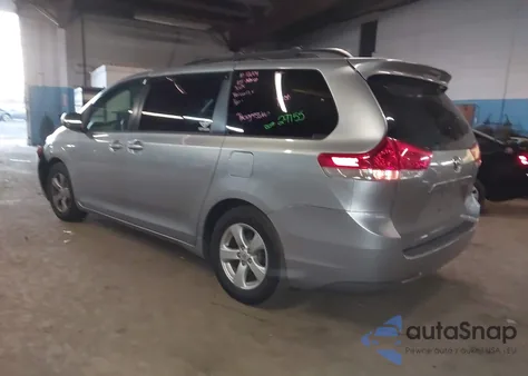 2013 Toyota Sienna Le V6 8 Passenger from USA, damaged, VIN 5TDKK3DC3DS302572
